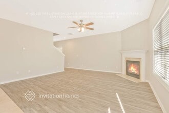 3851 Lake Sanctuary Way in Atlanta, GA - Foto de edificio - Building Photo