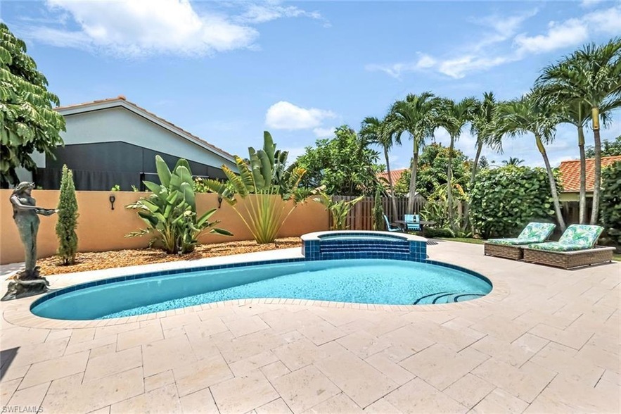 27497 Pelican Ridge Cir in Bonita Springs, FL - Building Photo