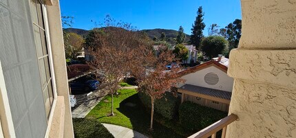 13020 Wimberly Sq, Unit 16 in San Diego, CA - Foto de edificio - Building Photo