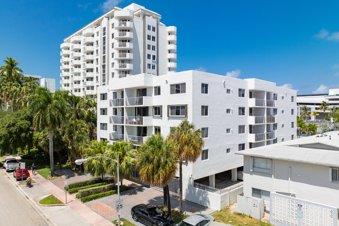 Bay Point East in Miami Beach, FL - Building Photo