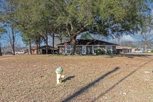 118 Warwick Dr in Prattville, AL - Building Photo - Building Photo