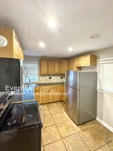 2722 Harrington Dr in Decatur, GA - Foto de edificio - Building Photo