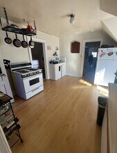 3114 N Newhall St in Milwaukee, WI - Foto de edificio - Building Photo