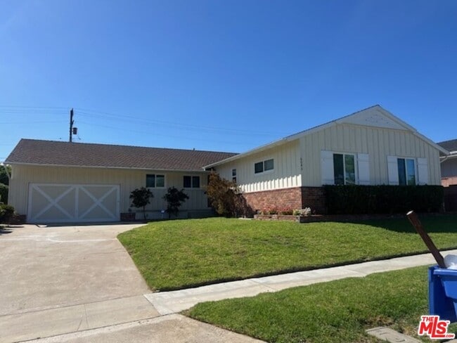 property at 6043 S Garth Ave