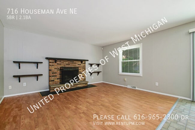 716 Houseman Ave NE in Grand Rapids, MI - Foto de edificio - Building Photo