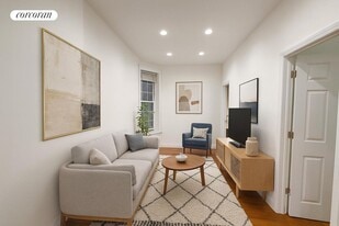 553 Manhattan Ave in New York, NY - Building Photo