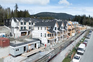 Versant Townhomes in Coquitlam, BC - Building Photo
