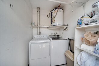 1473 NW 10th St, Unit 1 in Dania Beach, FL - Building Photo - Building Photo