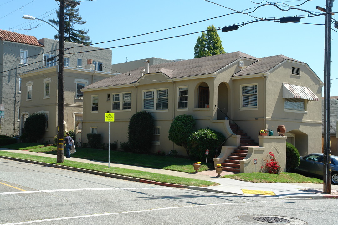 4214 Montgomery St in Oakland, CA - Building Photo