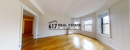 1131 Commonwealth Ave in Boston, MA - Building Photo - Building Photo