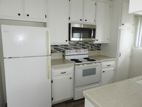 3761 Udall St in San Diego, CA - Building Photo - Building Photo