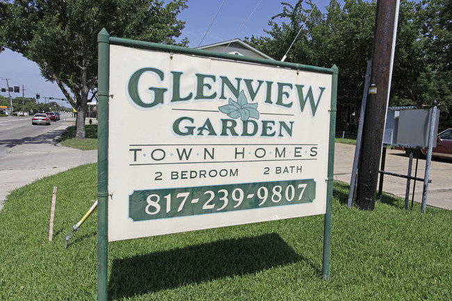 Glenview Garden in North Richland Hills, TX - Building Photo - Building Photo