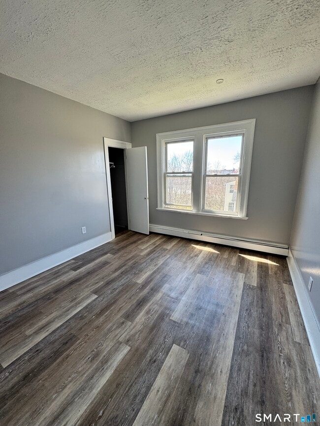 107 Hamilton St in Hartford, CT - Building Photo - Building Photo