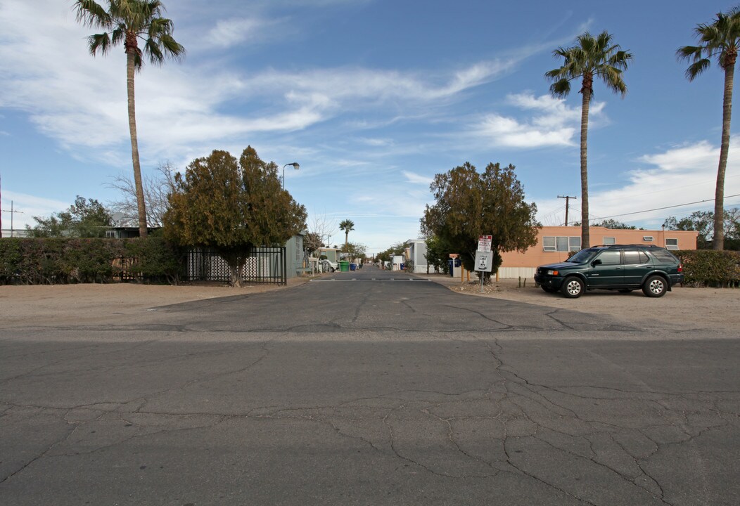Las Palmas Mobile Home Park in Tucson, AZ - Foto de edificio