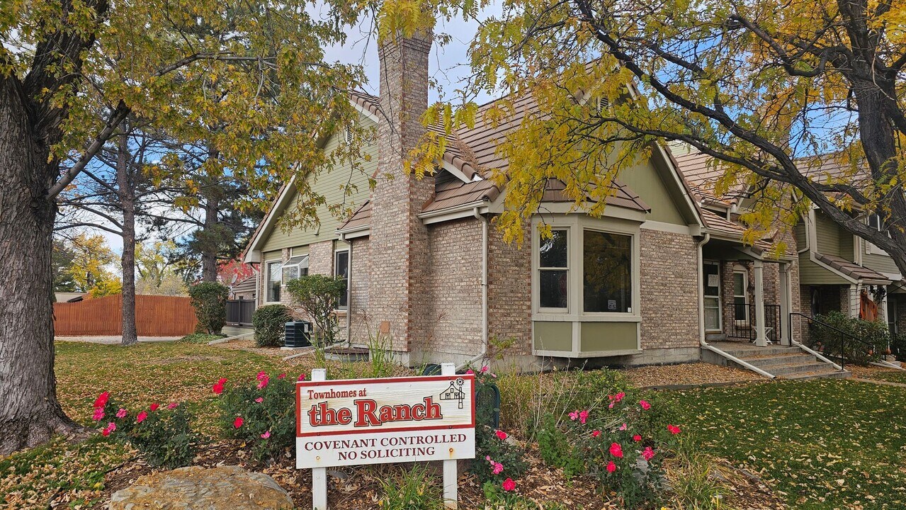 11201 Wyandot St in Westminster, CO - Building Photo