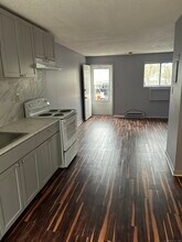 76 Summer St in New London, CT - Building Photo - Building Photo