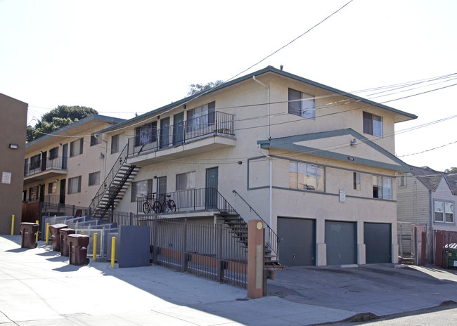 7916 Ney Ave in Oakland, CA - Building Photo - Building Photo