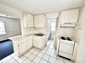 227 Phoenetia Ave in Coral Gables, FL - Building Photo - Building Photo