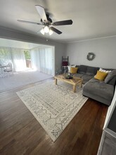 110 E Arrowwood Rd in Oak Ridge, TN - Foto de edificio - Building Photo