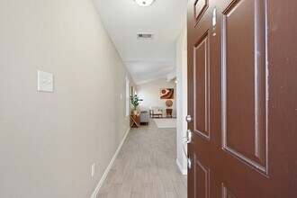 1001 Strawberry Ridge Dr in Katy, TX - Foto de edificio - Building Photo