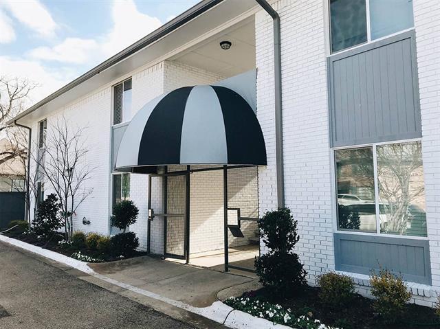 property at 404 E 9th St