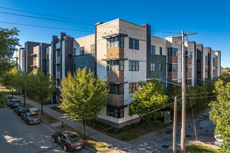Brook Commons in Minneapolis, MN - Building Photo - Primary Photo