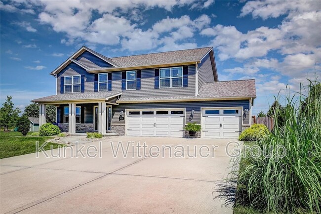 property at 2711 London Ln