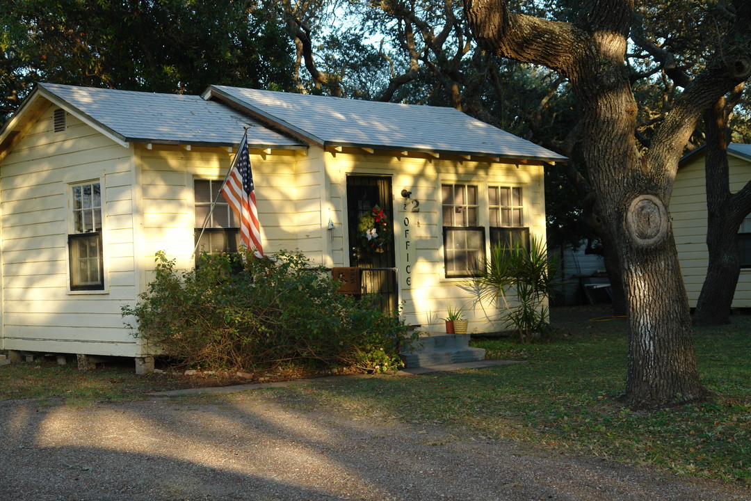 Don Ell Trailer Park in Aransas Pass, TX - Building Photo