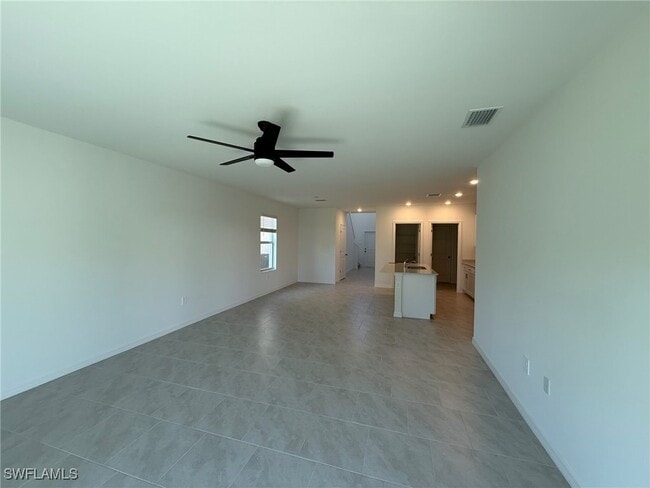 7136 Sugar Pine Way in Ft. Myers, FL - Building Photo - Building Photo