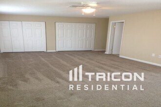 7252 Riverbank Dr in New Port Richey, FL - Building Photo - Building Photo