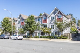 14338 103 Av in Surrey, BC - Building Photo