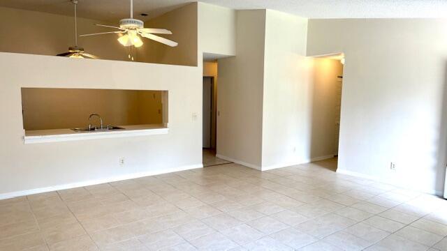 2844 Stoneway Ln in Fort Pierce, FL - Foto de edificio