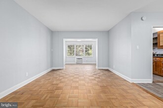 4866 MacArthur Blvd NW in Washington, DC - Building Photo - Building Photo