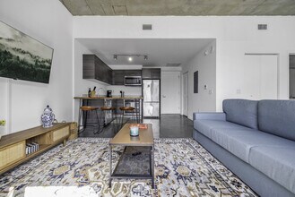 245 SE 1st St, Unit SI ID1255517P in Miami, FL - Foto de edificio - Building Photo