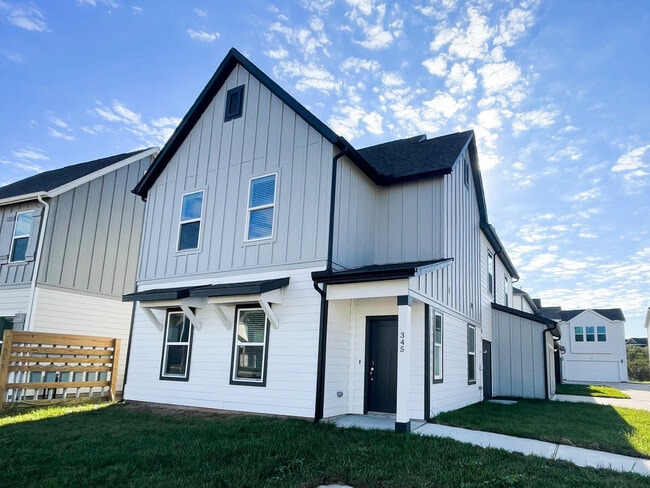 Lakewood Manor in Lake Jackson, TX - Building Photo - Building Photo