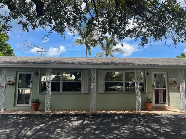 824 Prosperity Farms Rd in North Palm Beach, FL - Building Photo - Building Photo