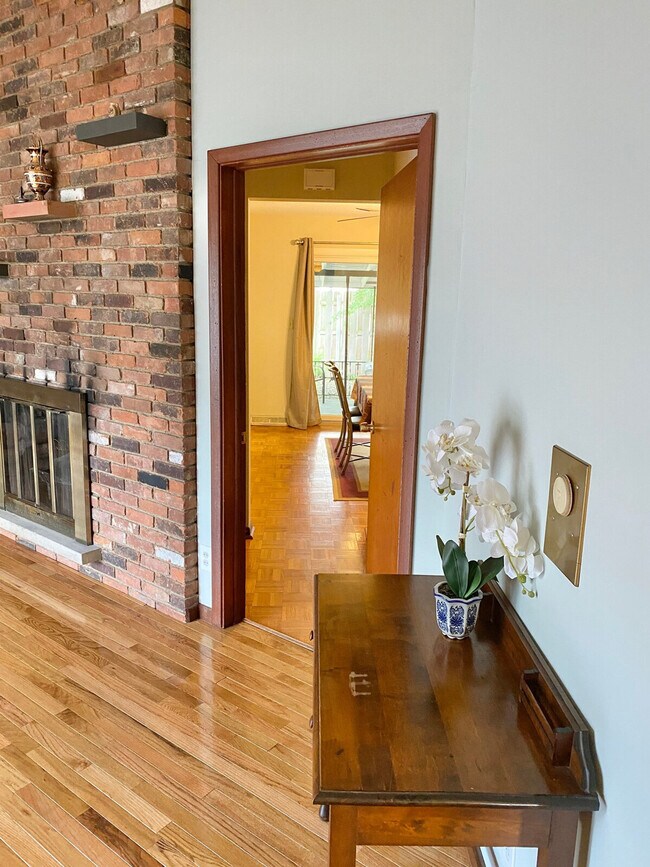 1301 Forest Hills Blvd in Cleveland Heights, OH - Building Photo - Building Photo
