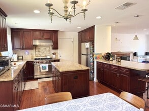 5808 Greenview Rd in Calabasas, CA - Building Photo - Building Photo