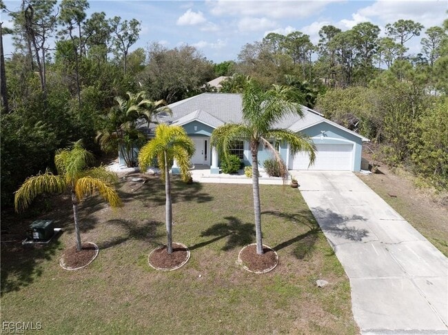 1399 Shields St in Port Charlotte, FL - Foto de edificio - Building Photo