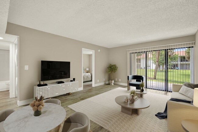 Virginia Park Residences in Fort Pierce, FL - Foto de edificio - Building Photo