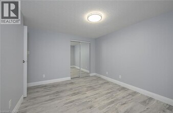 595 Third St in London, ON - Building Photo - Building Photo