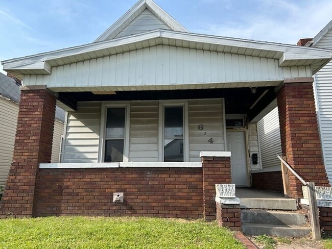property at 624 E Delaware St