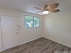 1120 Hassinger St in Honolulu, HI - Building Photo - Building Photo