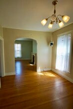 108 Fayette St, Unit B in Staunton, VA - Foto de edificio - Building Photo