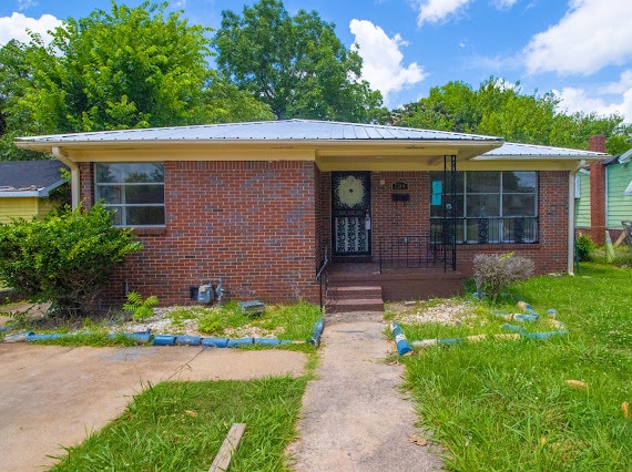 524 55th St in Fairfield, AL - Building Photo