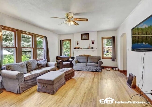 2036 Iglehart Ave in St. Paul, MN - Building Photo - Building Photo