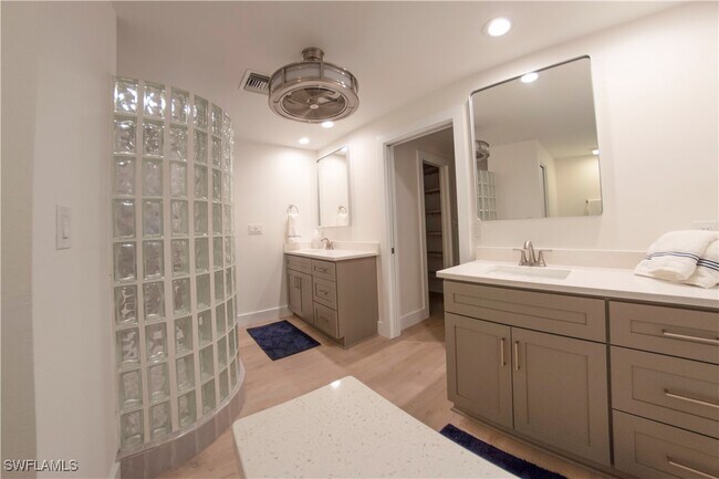 222 Bay Point in Naples, FL - Building Photo - Building Photo