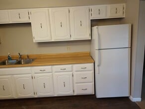 711 Vulcan St in Iron Mountain, MI - Foto de edificio - Building Photo