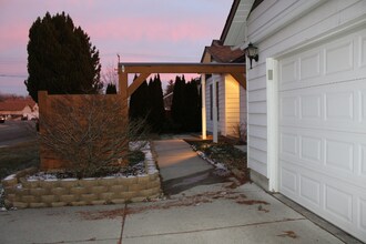 1470 9th St in Idaho Falls, ID - Foto de edificio - Building Photo