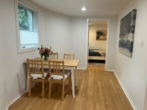 632 NE Russell St, Unit #2 in Portland, OR - Building Photo - Building Photo